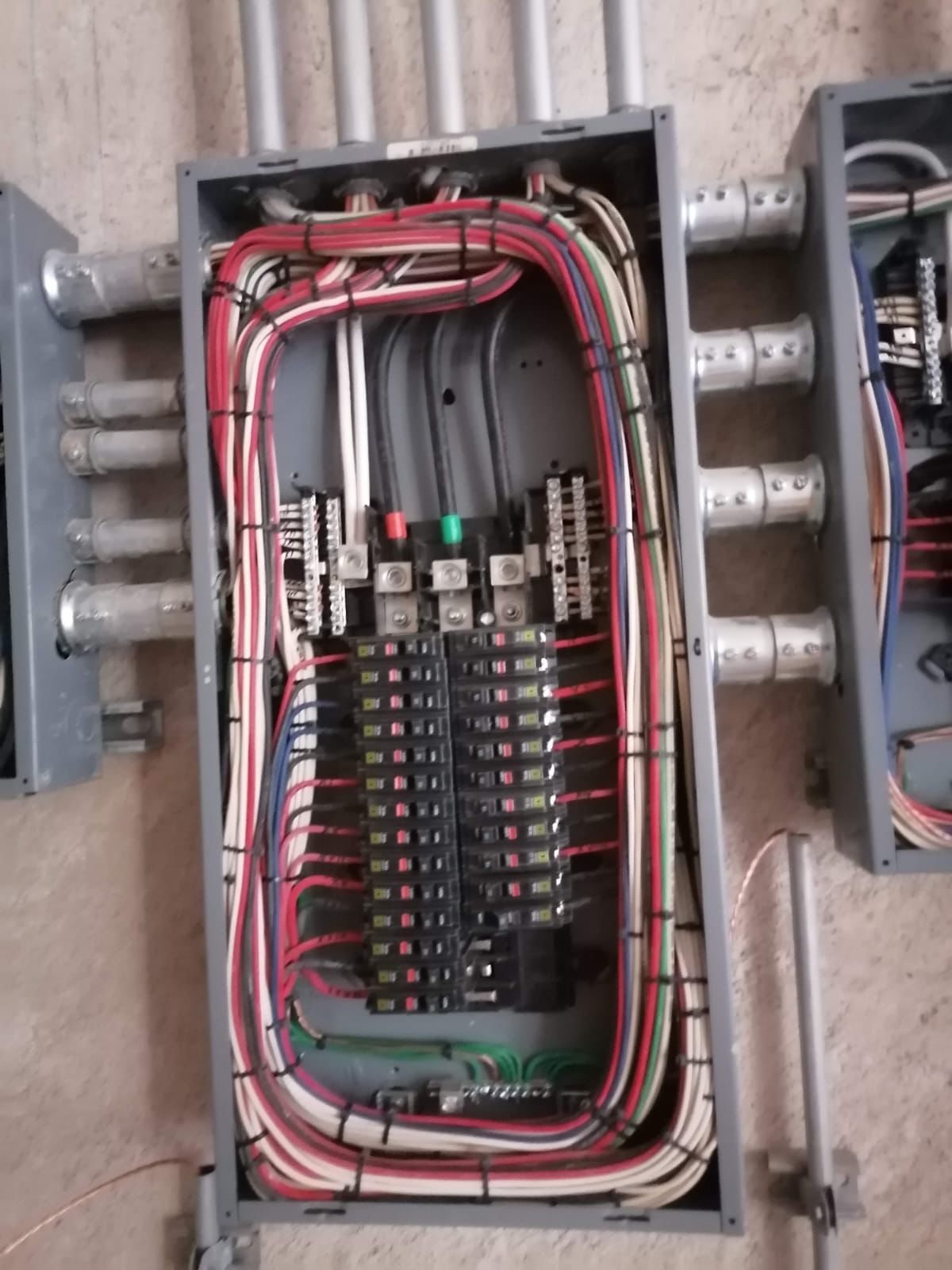 Instalaciones eléctricas residenciales y comerciales